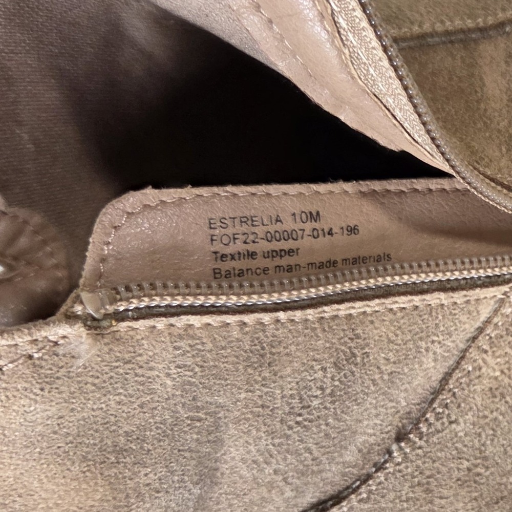 Frye & Co. Estrelia Faux Suede Tan Ankle Boots Size 10M Block Heel Vegan Fall - Picture 8 of 8
